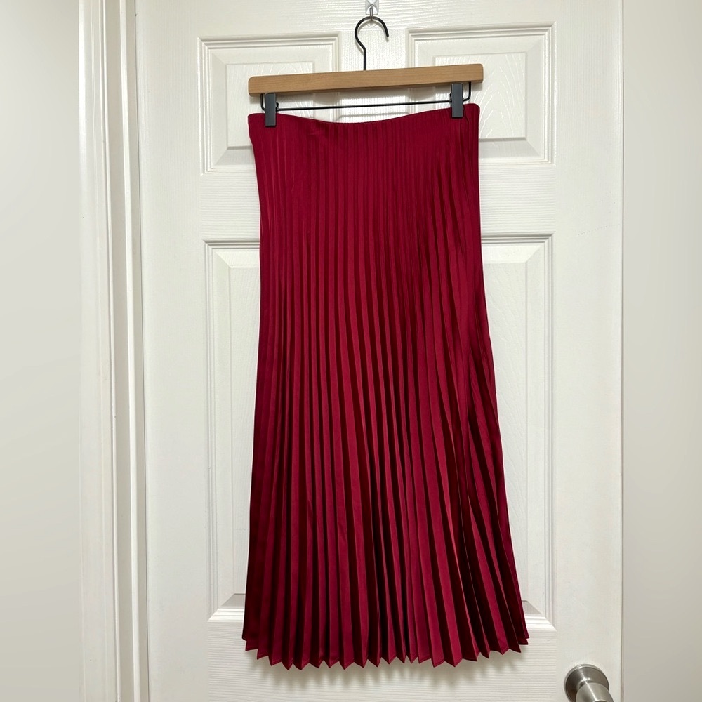 NWT J.Crew Gwyneth Pleated Slip Skirt in Burgundy - Picture 3 of 7